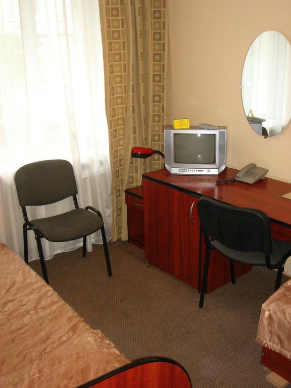 Hotel Znannya Киев Экстерьер фото