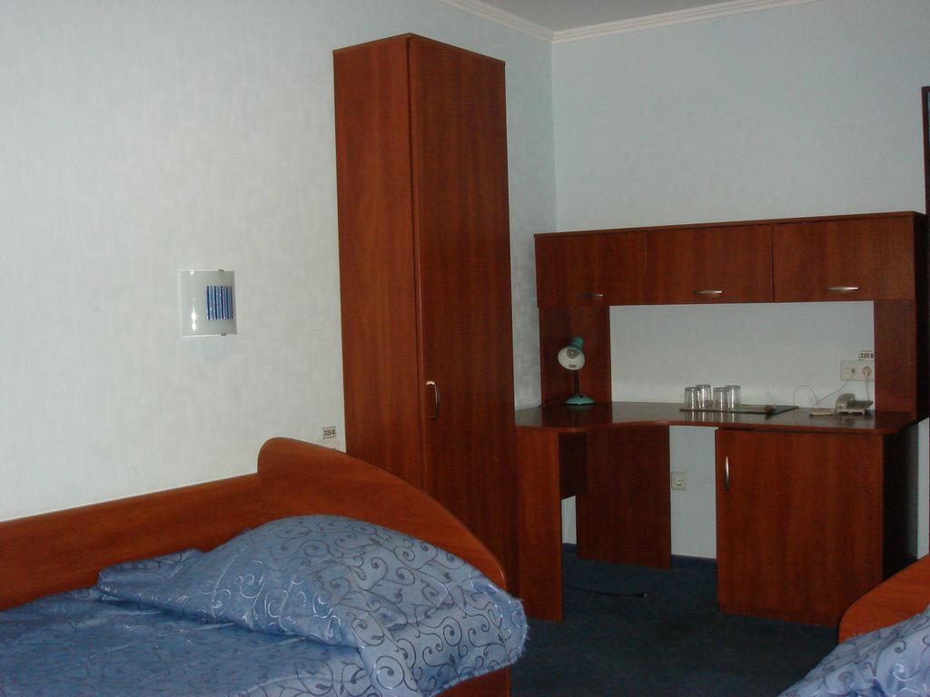 Hotel Znannya Киев Экстерьер фото